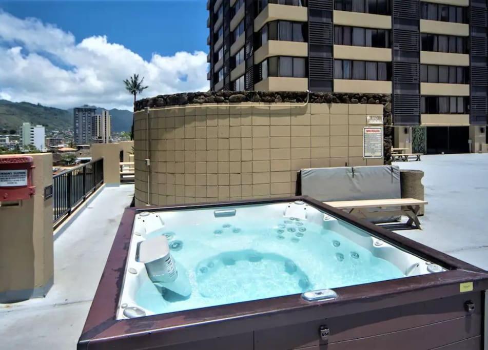 King Bed, Spacious, Legal, View Honolulu Exteriör bild
