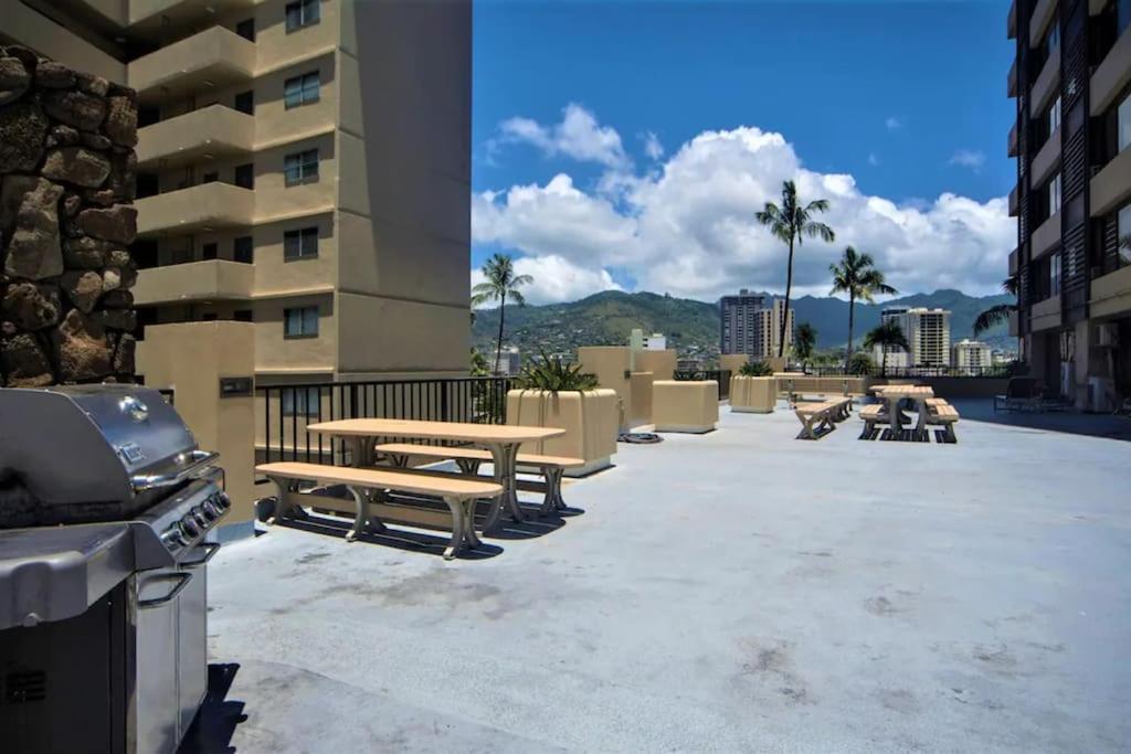 King Bed, Spacious, Legal, View Honolulu Exteriör bild