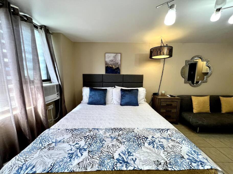 King Bed, Spacious, Legal, View Honolulu Exteriör bild