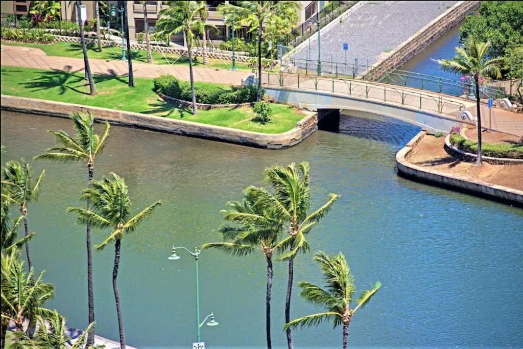 King Bed, Spacious, Legal, View Honolulu Exteriör bild